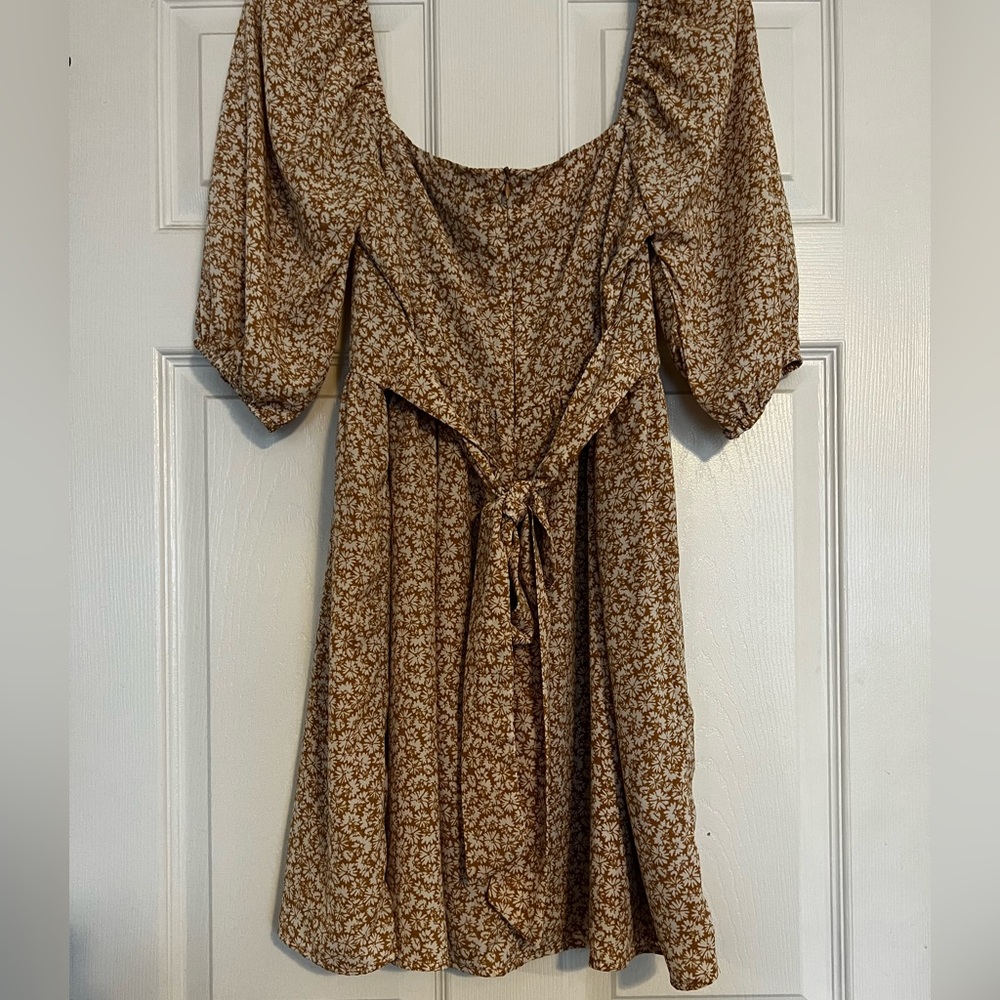 Tan Flowered Sundress 🤎 - Picture 4 of 5